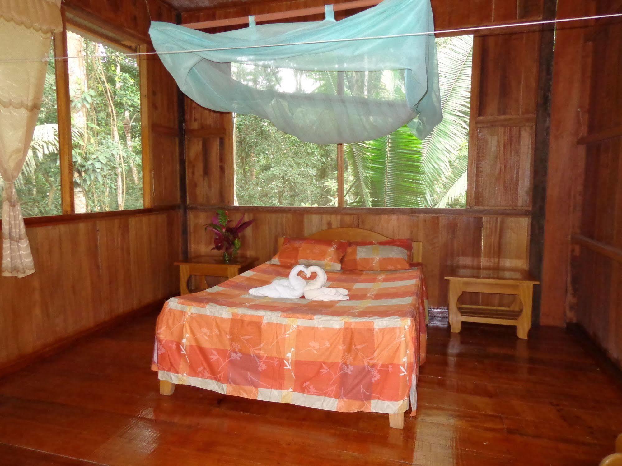 Monte Amazonico Lodge Tambopata Buitenkant foto